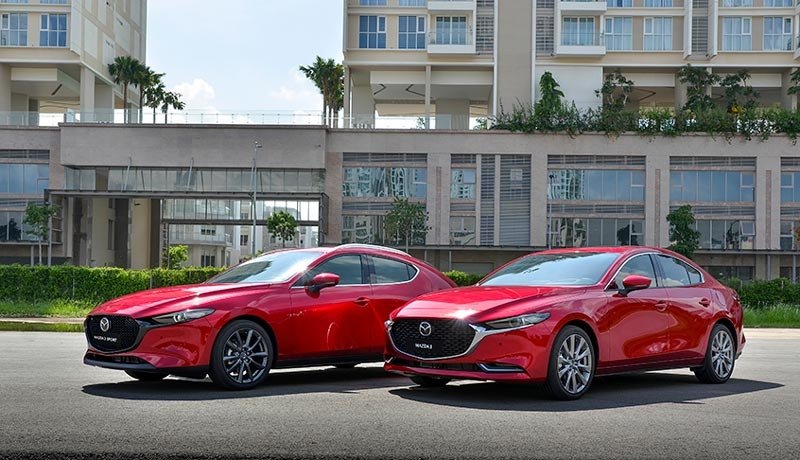 Advantages and disadvantages of Mazda3? 4