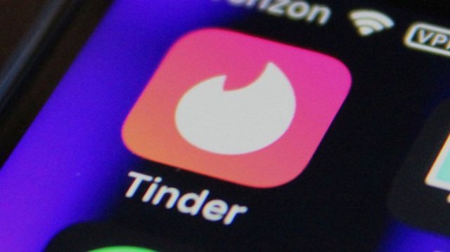 Tinder introduces a passport feature, allowing users to `make friends` around the world 3